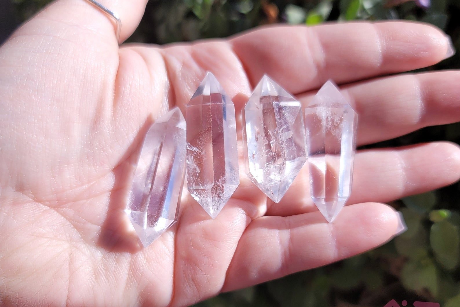 How to Cleanse Your Crystals: A Complete Guide 2