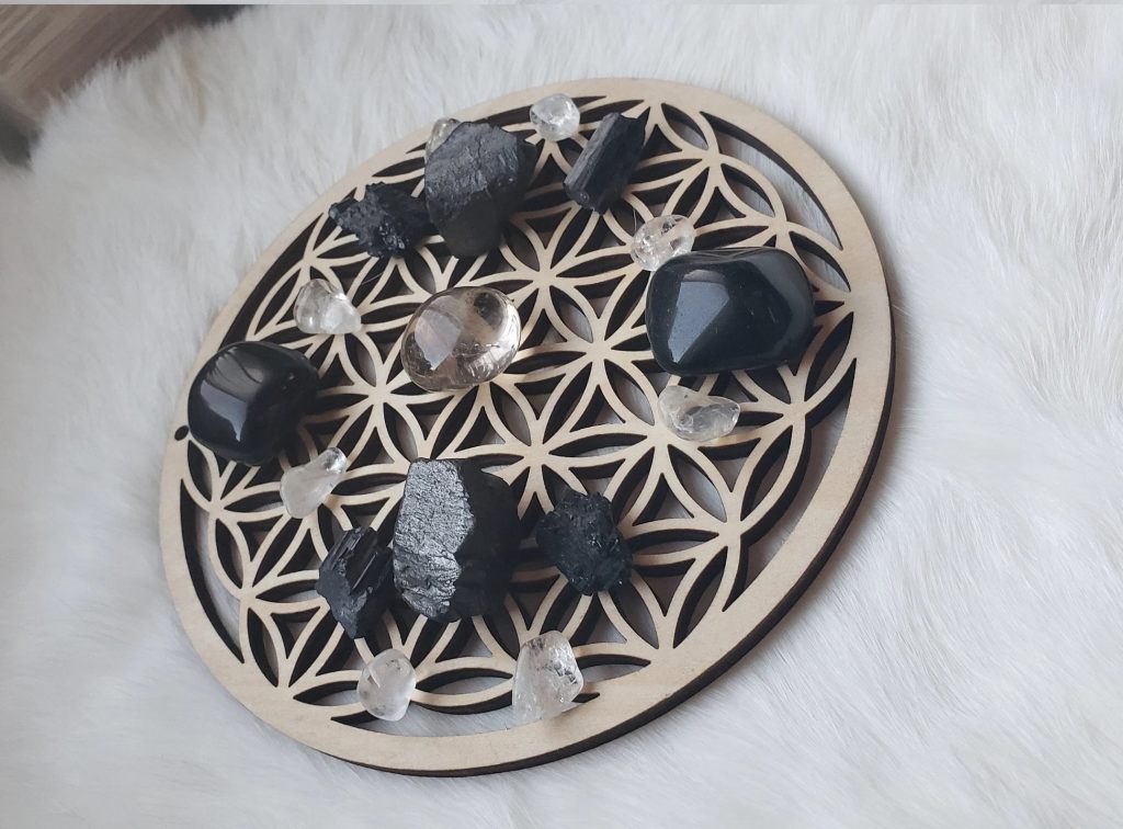 How to Make The Ultimate Crystal Grid (For Beginners) 2